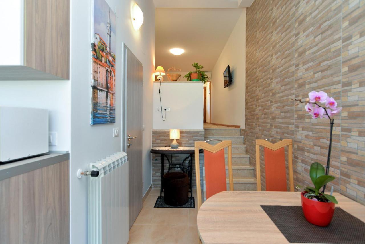 Apartments Voltica 1049 Rovinj Eksteriør billede